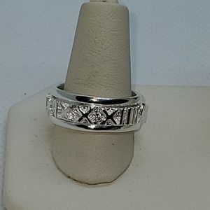 BEAUTIFUL STERLING SILVER SPINNER BAND RING